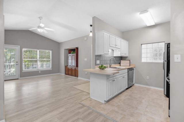 1501 Partin Drive North 209, Niceville, FL 32578