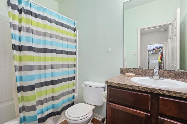 812 Indigo Springs Ln, La Marque, TX 77568