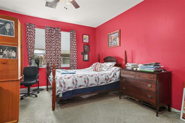 812 Indigo Springs Ln, La Marque, TX 77568