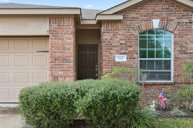 812 Indigo Springs Ln, La Marque, TX 77568