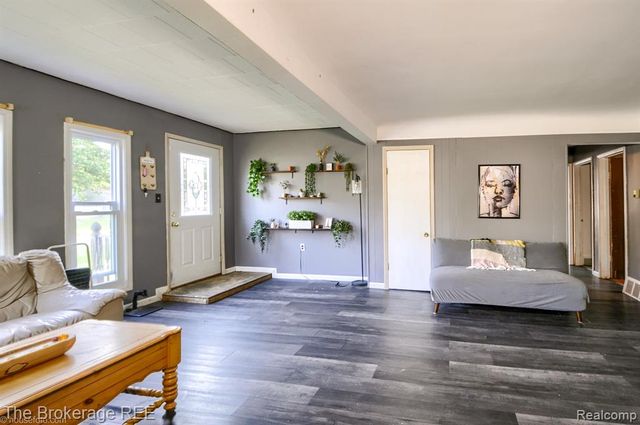 4455 Burgundy Drive, Flint, MI 48506