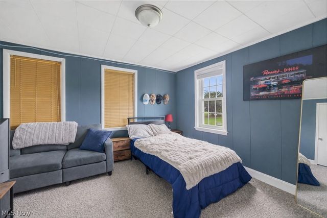 9669 Tallmadge Road, Diamond, OH 44412