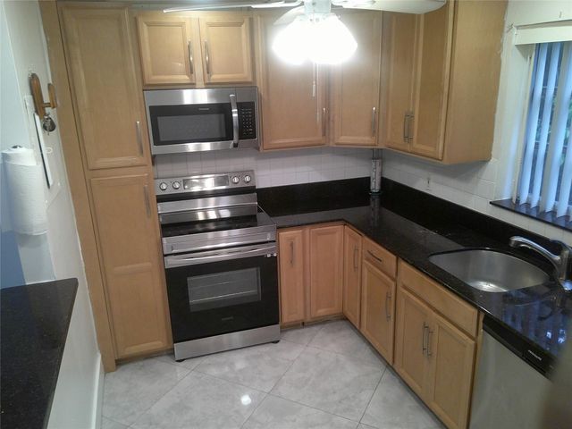 5383 SW 40th Avenue 103, Fort Lauderdale, FL 33314