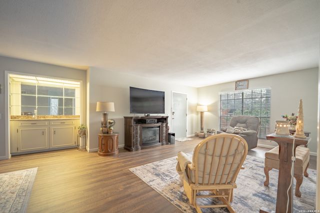 7500 Callaghan Rd Apt 196, San Antonio, TX 78229