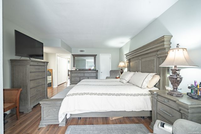7500 Callaghan Rd Apt 196, San Antonio, TX 78229