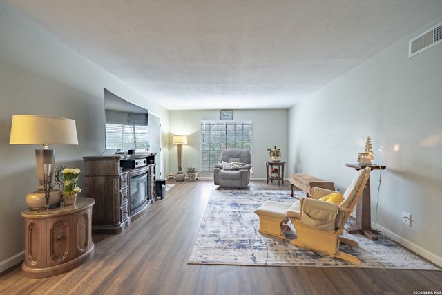 7500 Callaghan Rd Apt 196, San Antonio, TX 78229