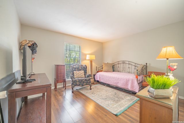 7500 Callaghan Rd Apt 196, San Antonio, TX 78229