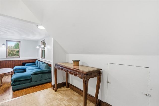 909 Elkin ST, Norfolk, VA 23523