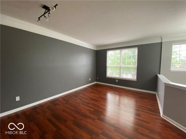 9429 Glencroft Way, Indianapolis, IN 46250
