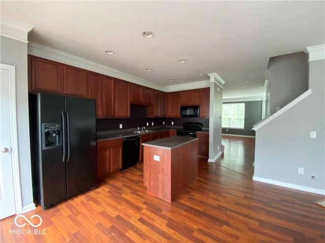9429 Glencroft Way, Indianapolis, IN 46250