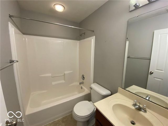 9429 Glencroft Way, Indianapolis, IN 46250
