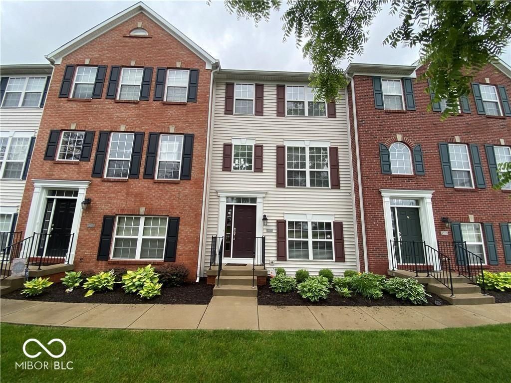 9429 Glencroft Way, Indianapolis, IN 46250
