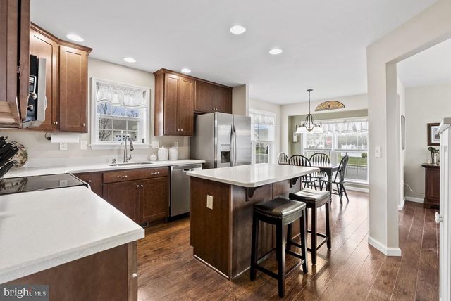 501 BLUE BELL SPRINGS DR, Blue Bell, PA 19422