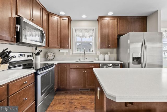 501 BLUE BELL SPRINGS DR, Blue Bell, PA 19422