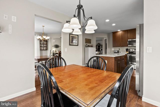 501 BLUE BELL SPRINGS DR, Blue Bell, PA 19422