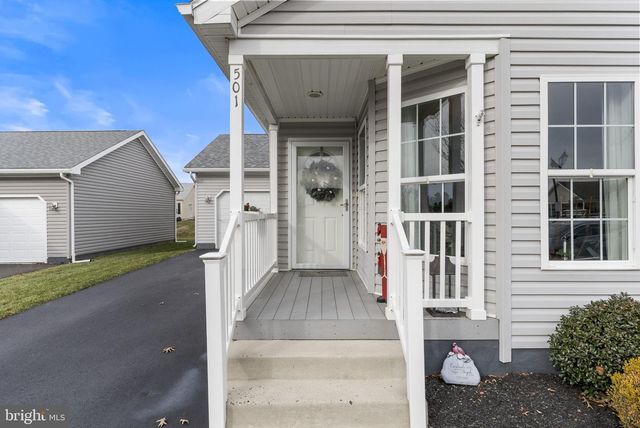 501 BLUE BELL SPRINGS DR, Blue Bell, PA 19422