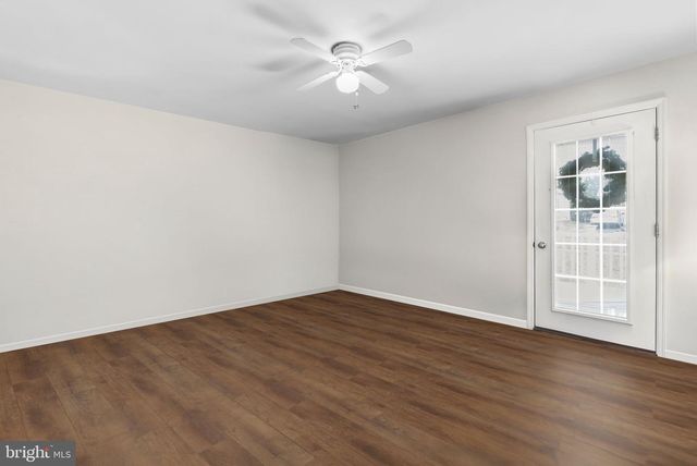 501 BLUE BELL SPRINGS DR, Blue Bell, PA 19422