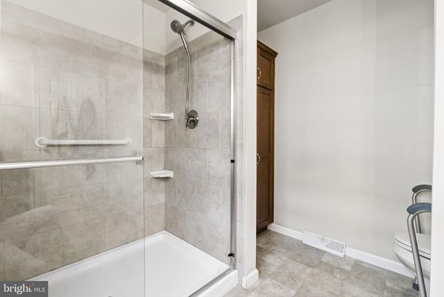 501 BLUE BELL SPRINGS DR, Blue Bell, PA 19422