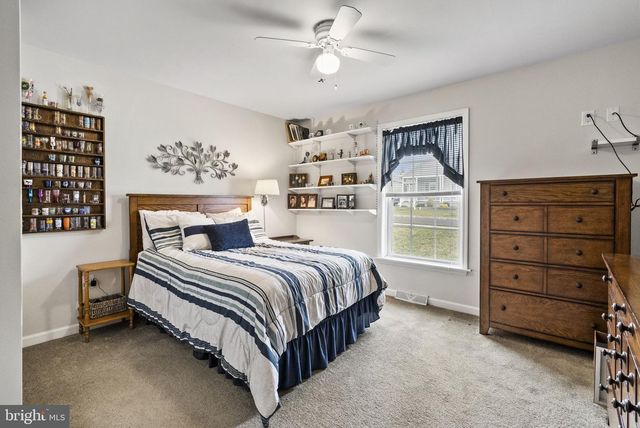 501 BLUE BELL SPRINGS DR, Blue Bell, PA 19422