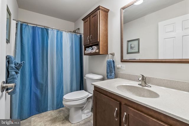 501 BLUE BELL SPRINGS DR, Blue Bell, PA 19422