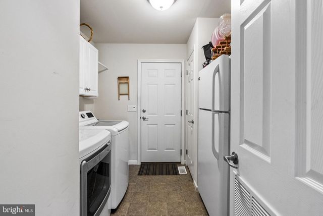 501 BLUE BELL SPRINGS DR, Blue Bell, PA 19422