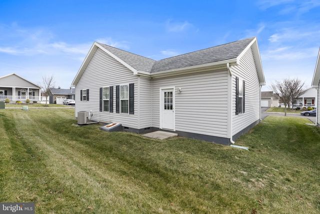 501 BLUE BELL SPRINGS DR, Blue Bell, PA 19422