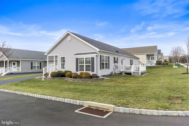 501 BLUE BELL SPRINGS DR, Blue Bell, PA 19422