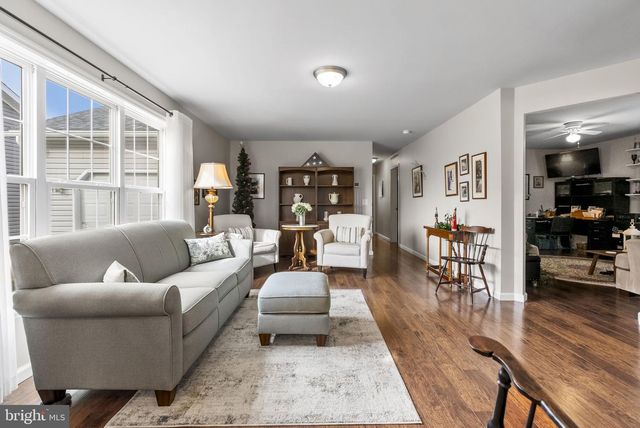 501 BLUE BELL SPRINGS DR, Blue Bell, PA 19422