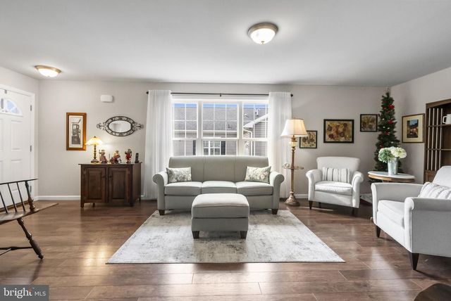 501 BLUE BELL SPRINGS DR, Blue Bell, PA 19422