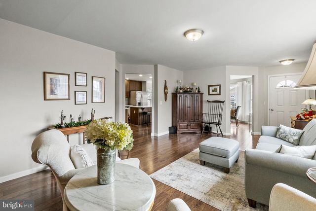 501 BLUE BELL SPRINGS DR, Blue Bell, PA 19422