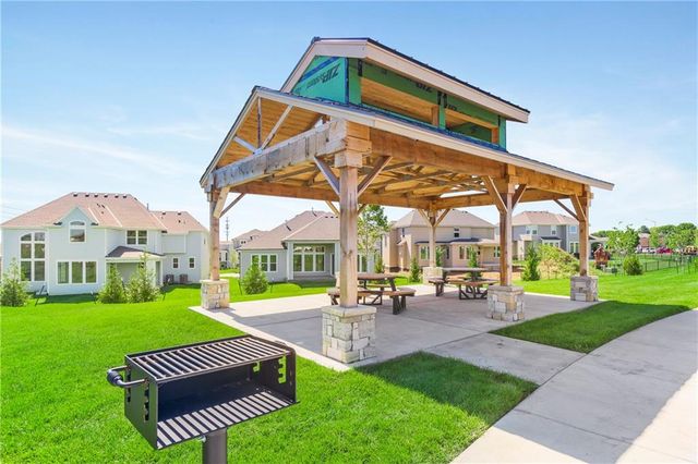 4741 W 157th Street, Overland Park, KS 66224