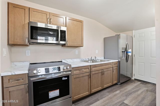 830 N 10TH Avenue, Phoenix, AZ 85007