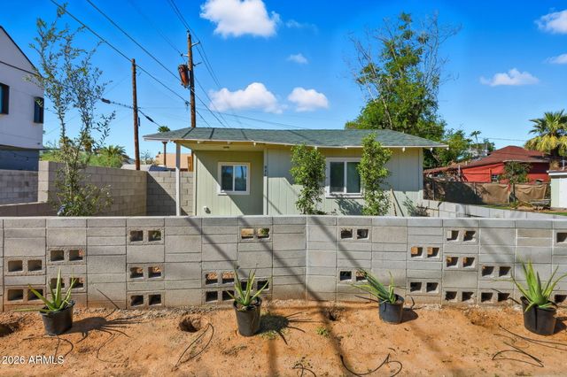 830 N 10TH Avenue, Phoenix, AZ 85007