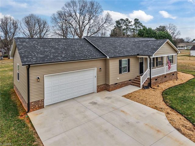 522 N Staley Street, Liberty, NC 27298