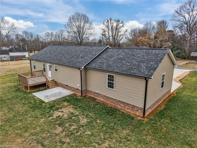 522 N Staley Street, Liberty, NC 27298