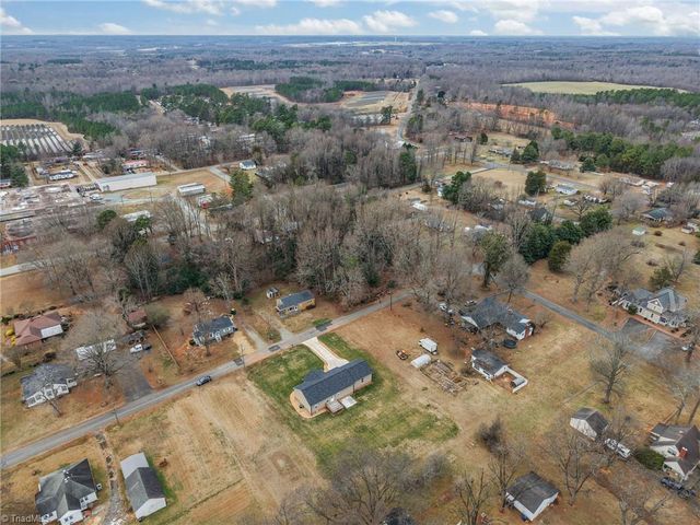 522 N Staley Street, Liberty, NC 27298