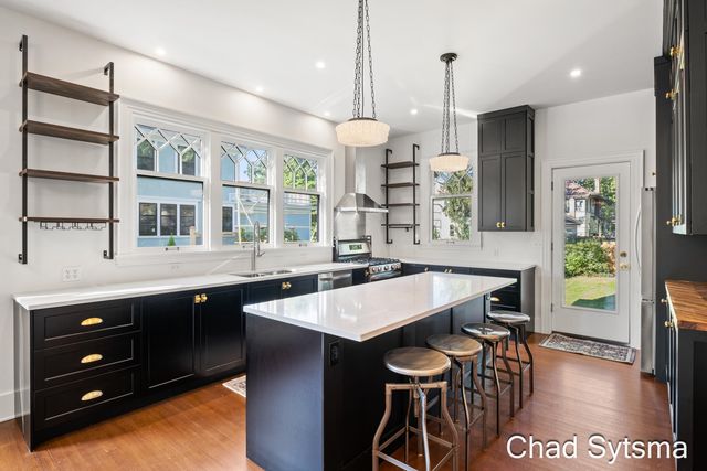 643 Madison Avenue SE, Grand Rapids, MI 49503