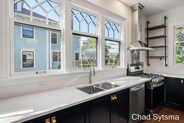 643 Madison Avenue SE, Grand Rapids, MI 49503