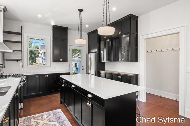 643 Madison Avenue SE, Grand Rapids, MI 49503