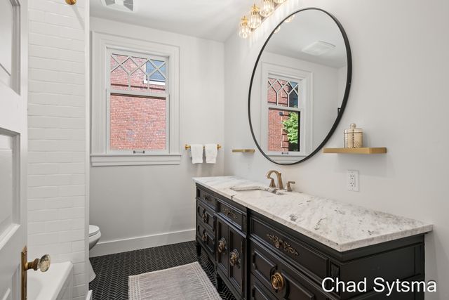 643 Madison Avenue SE, Grand Rapids, MI 49503