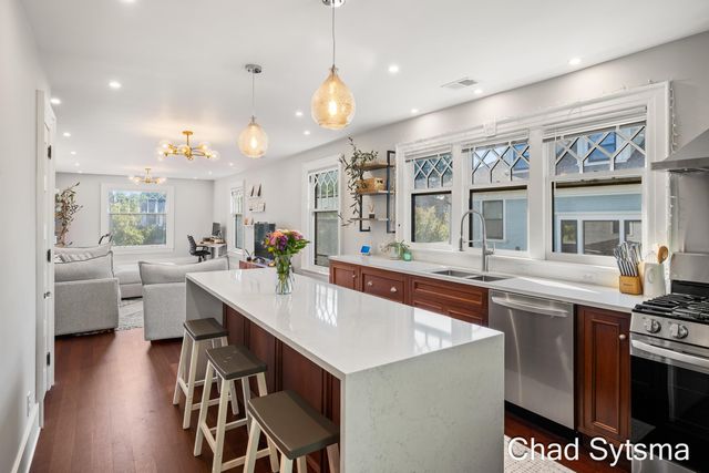 643 Madison Avenue SE, Grand Rapids, MI 49503