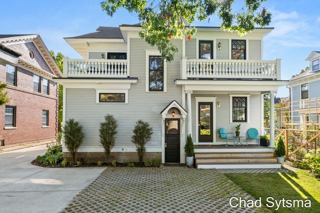 643 Madison Avenue SE, Grand Rapids, MI 49503