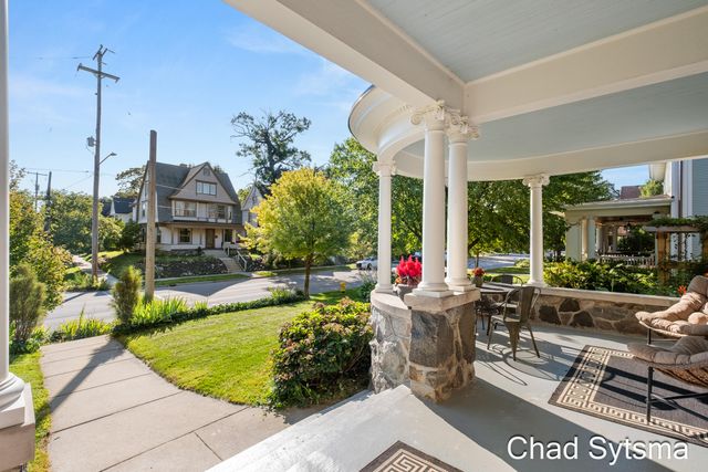 643 Madison Avenue SE, Grand Rapids, MI 49503