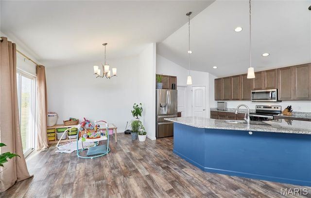 31 Whiteside Estates Drive, Silex, MO 63377