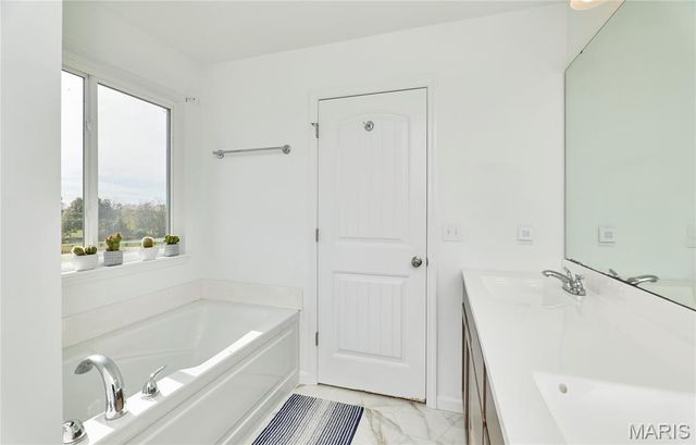 31 Whiteside Estates Drive, Silex, MO 63377