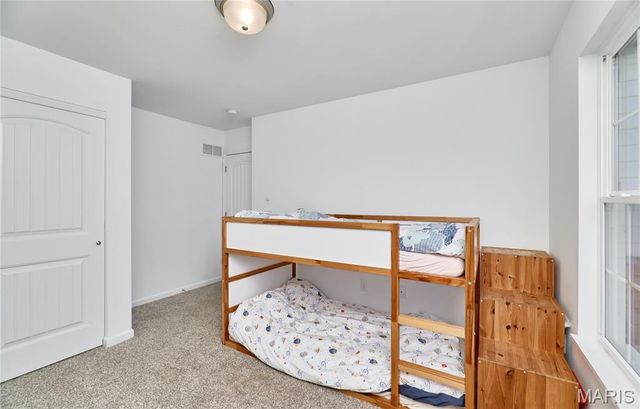 31 Whiteside Estates Drive, Silex, MO 63377