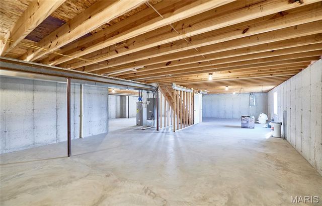 31 Whiteside Estates Drive, Silex, MO 63377