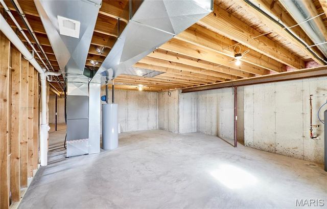 31 Whiteside Estates Drive, Silex, MO 63377