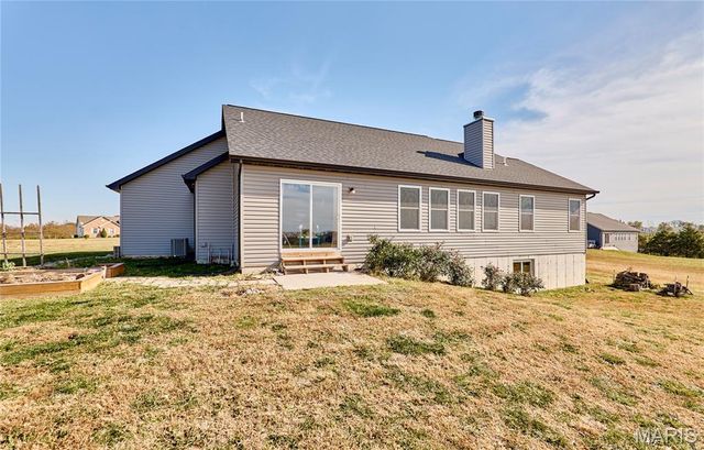 31 Whiteside Estates Drive, Silex, MO 63377