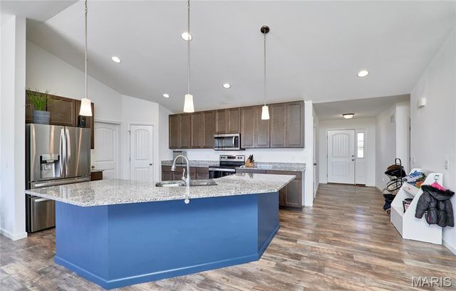 31 Whiteside Estates Drive, Silex, MO 63377